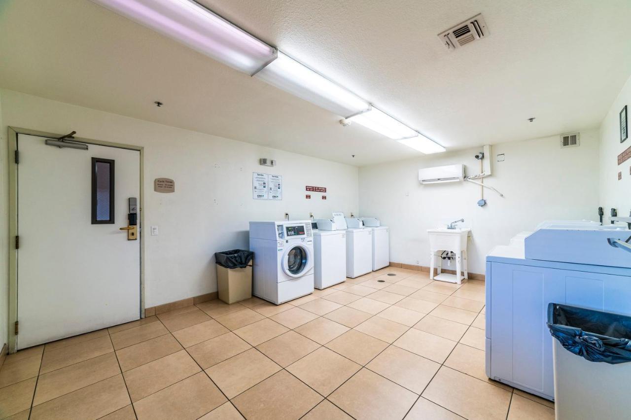 Metro Phx Downstairs Studio Sleeps 4 Ada Accessible Phoenix Esterno foto